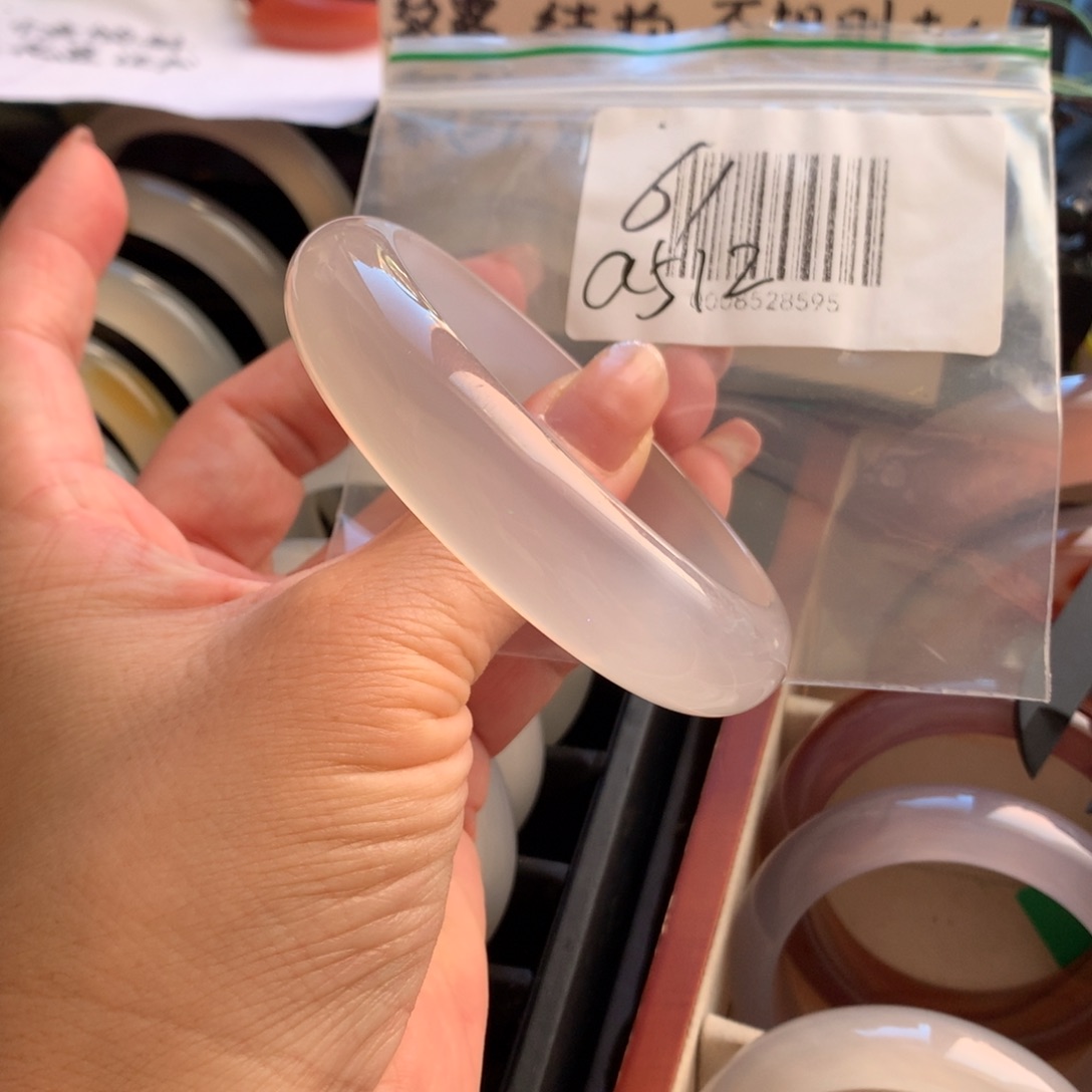 手镯玛瑙/玉髓未镶嵌61