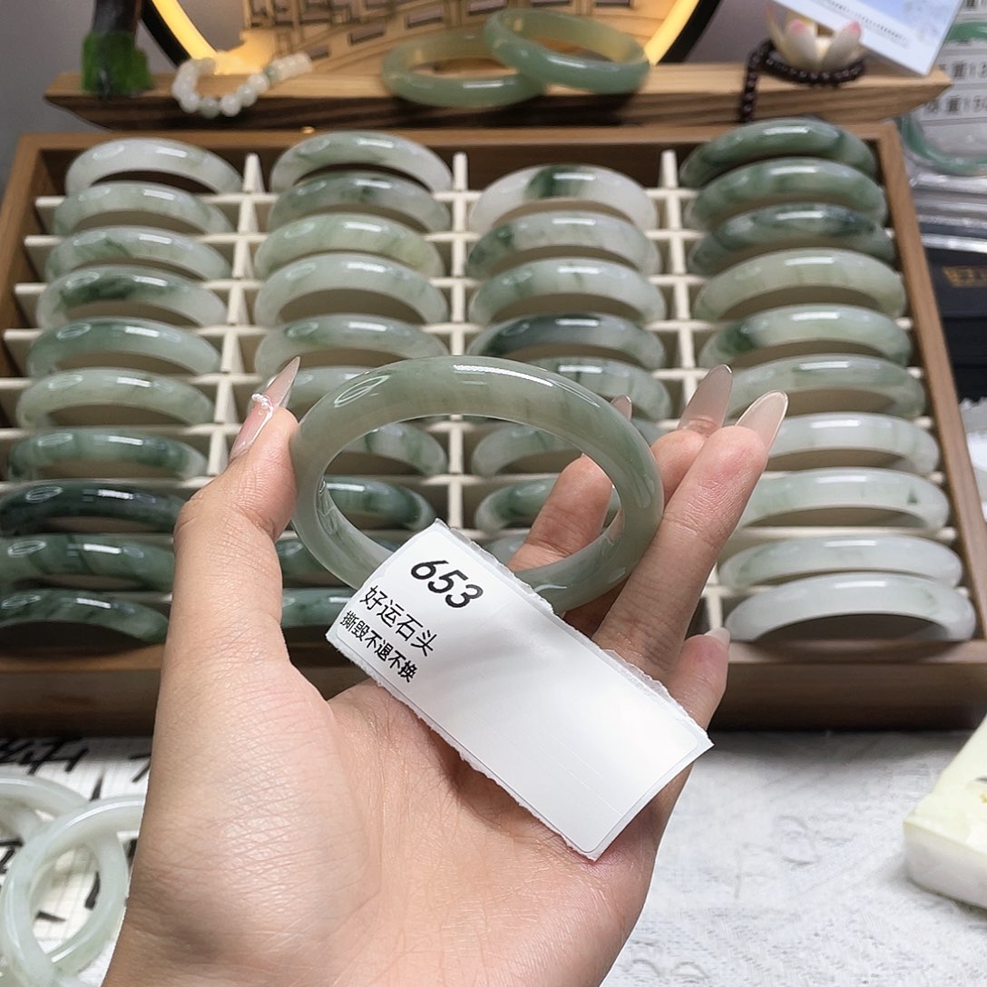 石英质玉未镶嵌手镯653