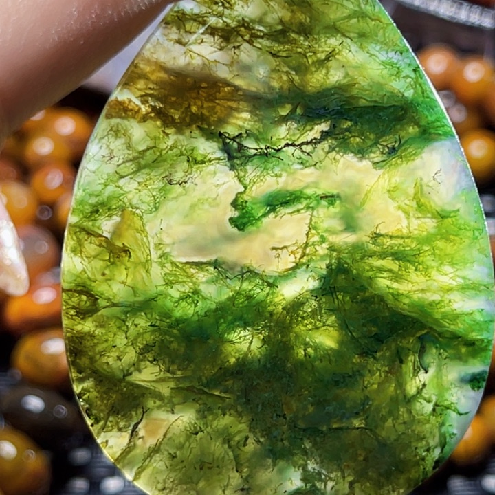 玛瑙/玉髓颈饰未镶嵌春***光