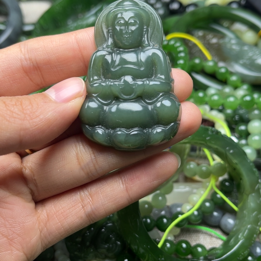 和田玉（碧玉）未镶嵌颈饰