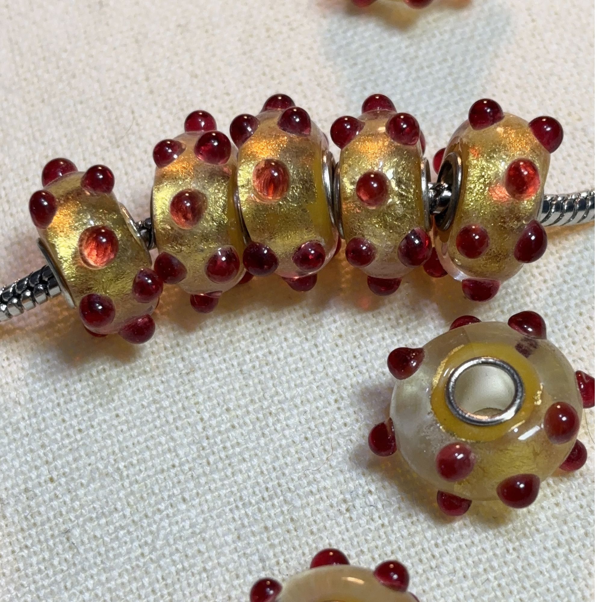 天津手工琉璃十五年老珠内金蜻蜓眼