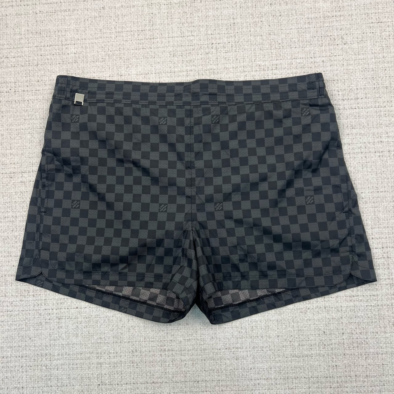99新 LouisVuitton/路易威登 棋盘格满印logo短裤/尺码XL/7455