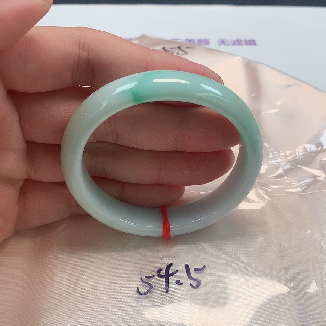 翡翠手镯（贵妃镯）未镶嵌325号