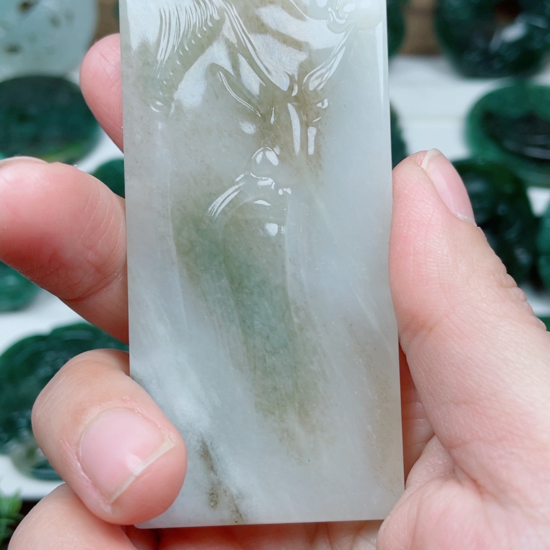 独山玉颈饰未镶嵌小**士