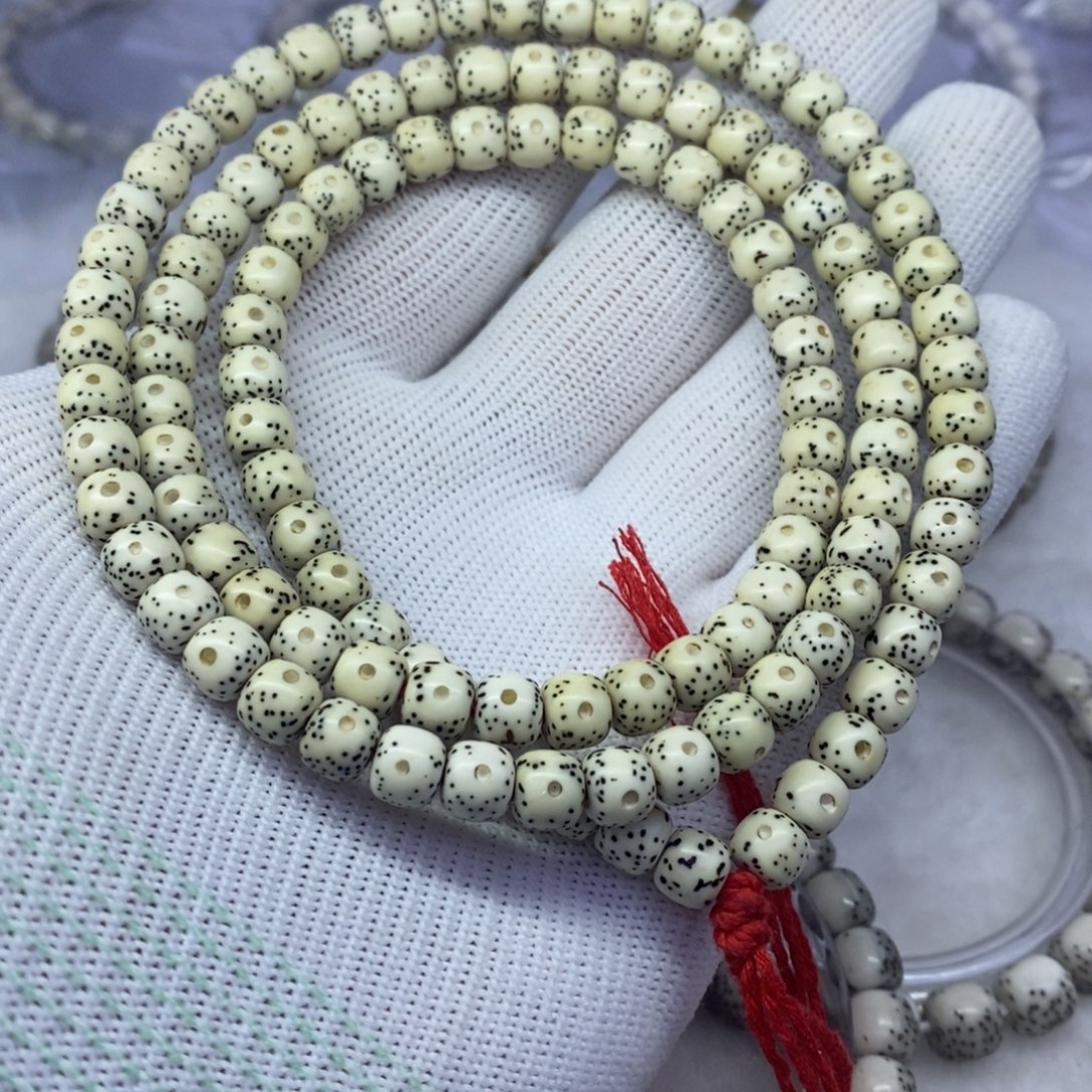 ****兜星月菩提吊坠108卡7顺白通体