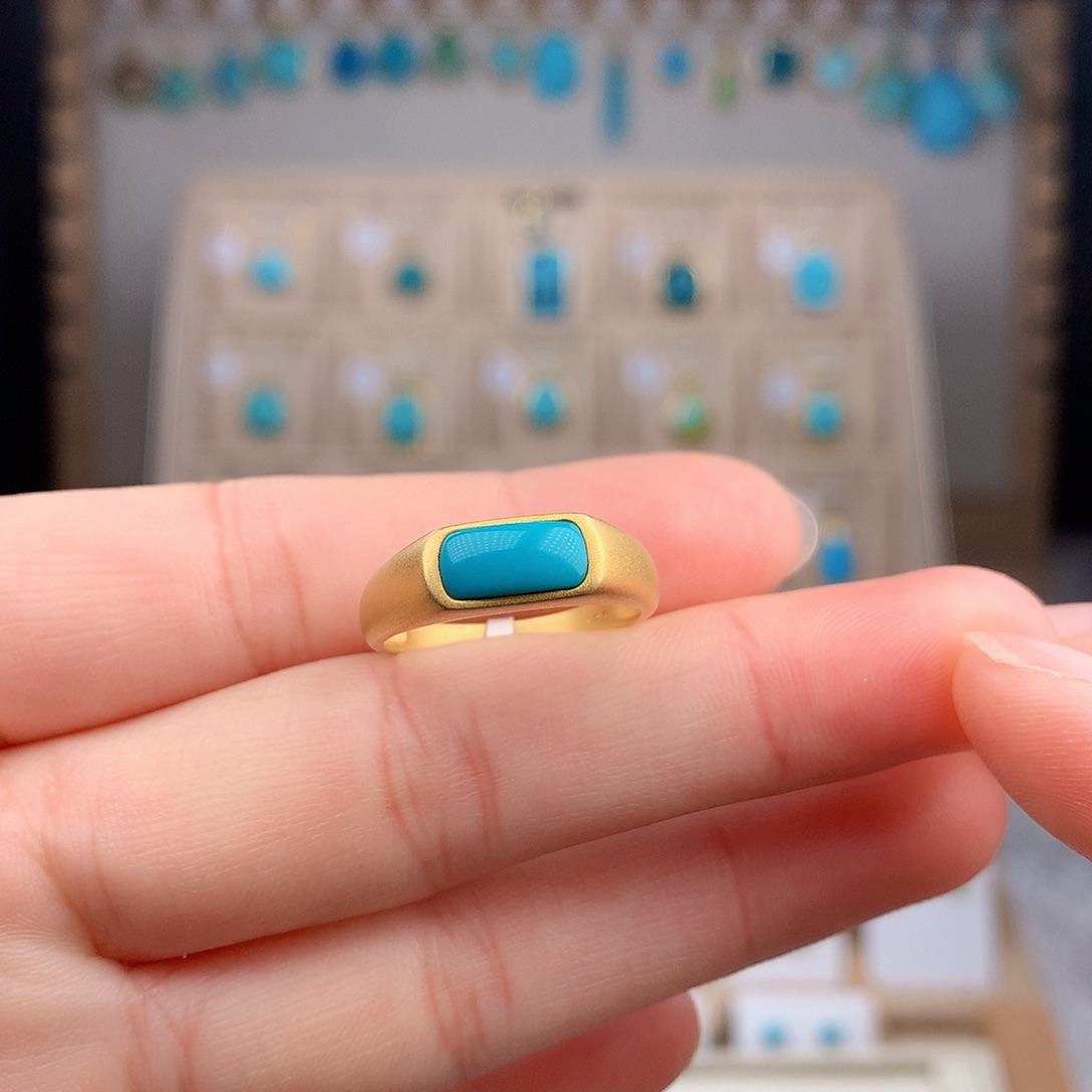 绿松石戒指18K金镶嵌