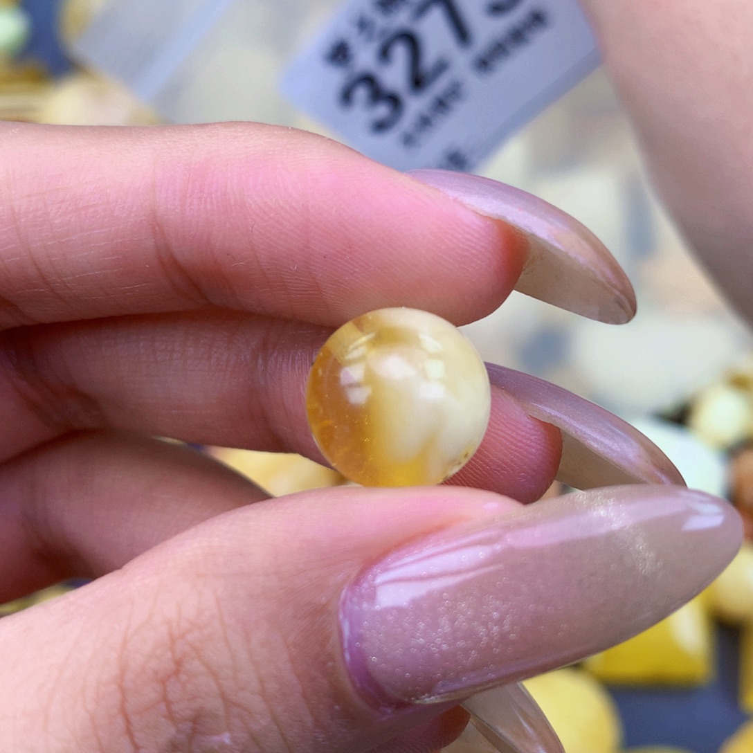 琥珀未镶嵌珠宝奇石12.7 粉