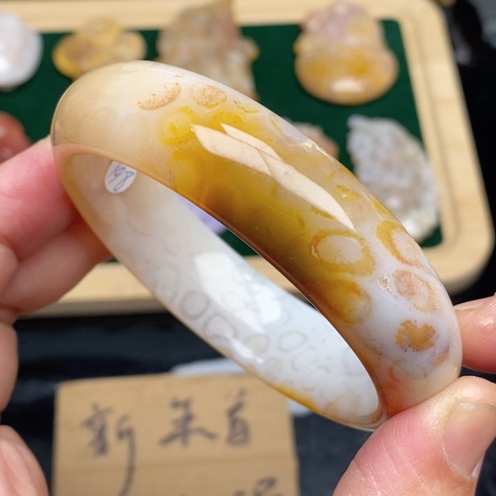 硅化珊瑚（珊瑚玉）手镯未镶嵌57.3