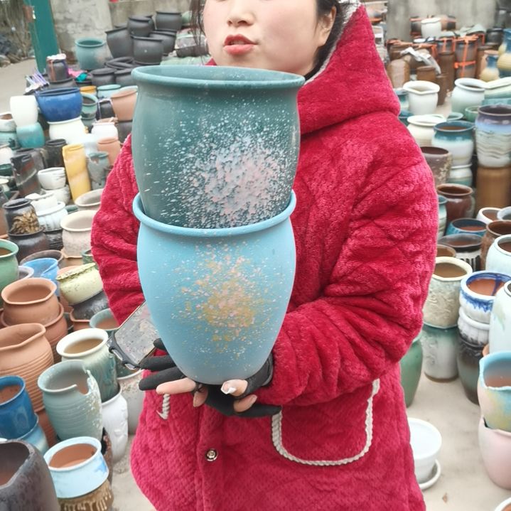 红陶口18高22两个盆子