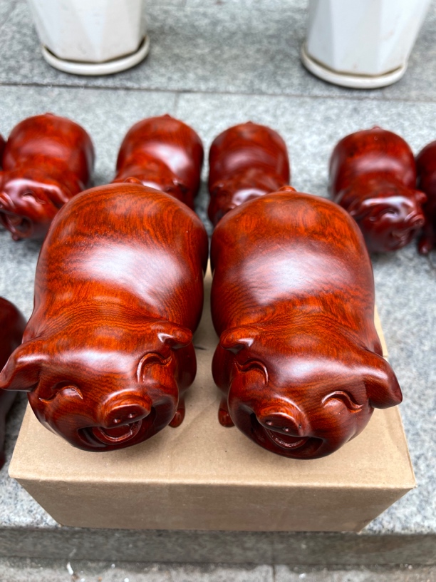 MH福猪摆件、实木福猪家居摆件