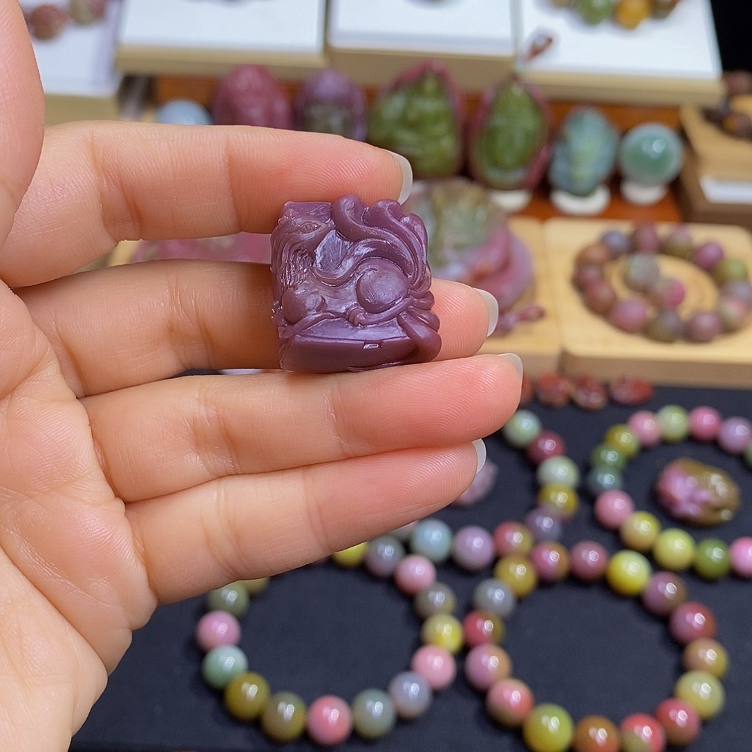 玛瑙/玉髓盐源玛瑙大漏大炸未镶嵌大师工凤九