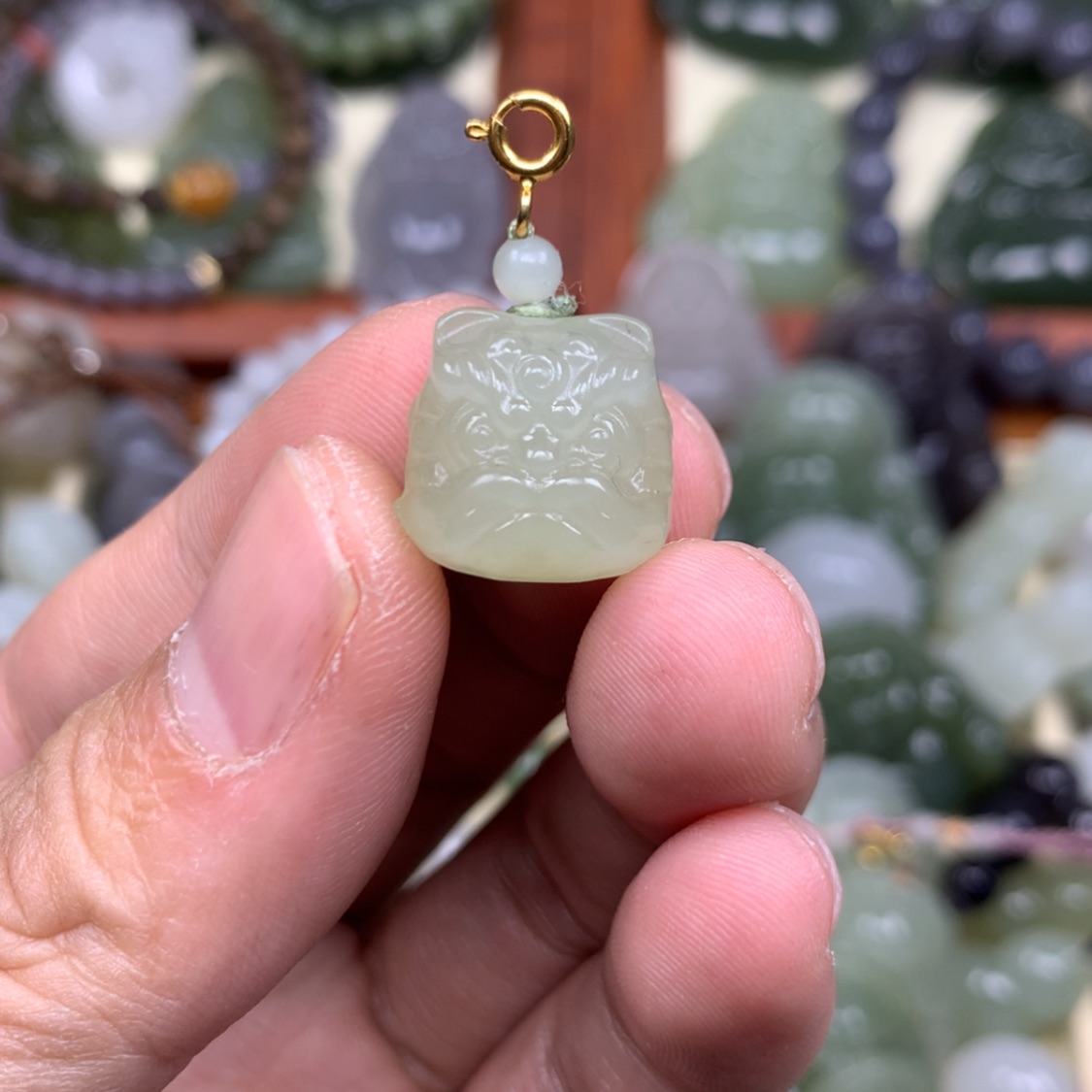 【闪购商品】颈饰未镶嵌和田玉