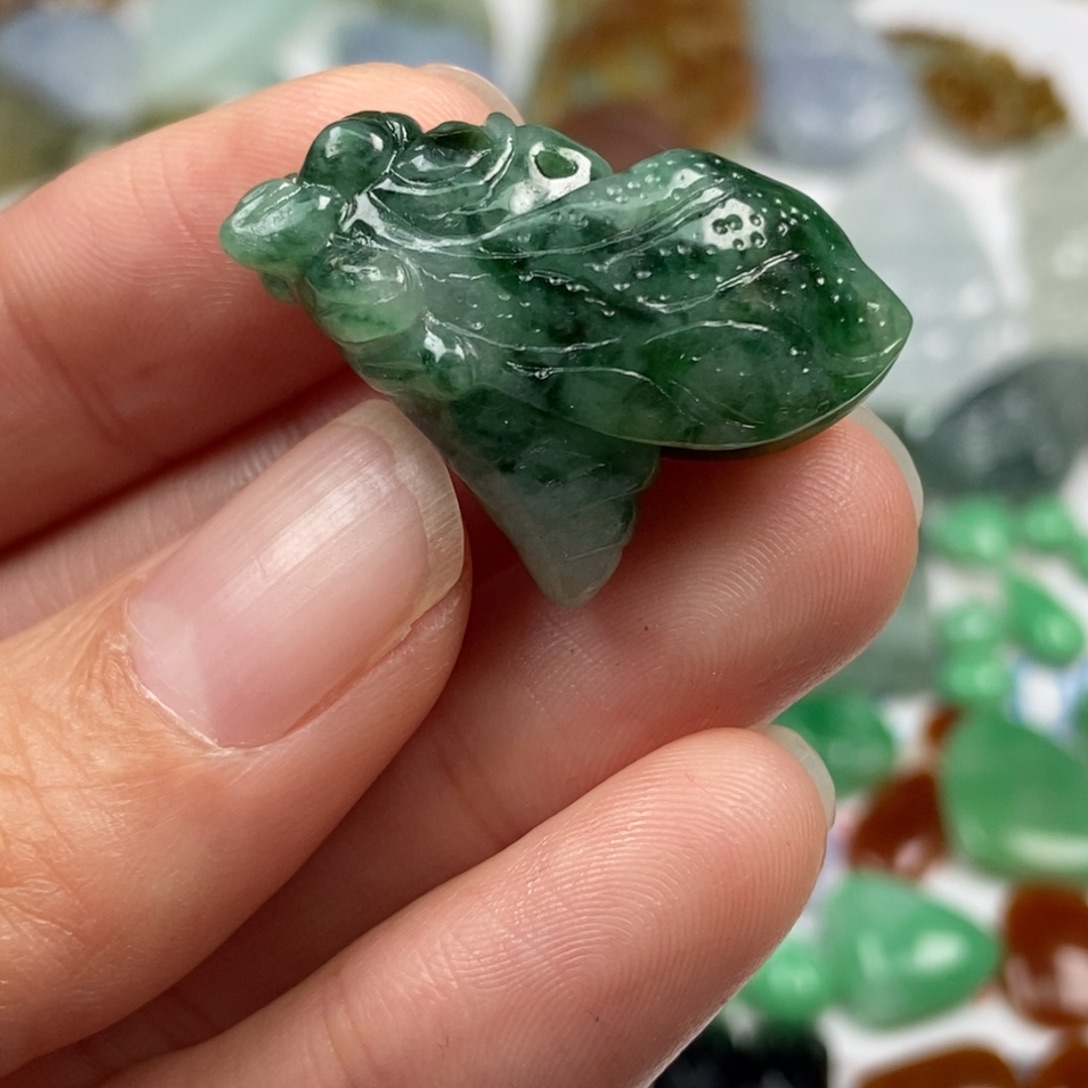 翡翠未镶嵌颈饰翡翠