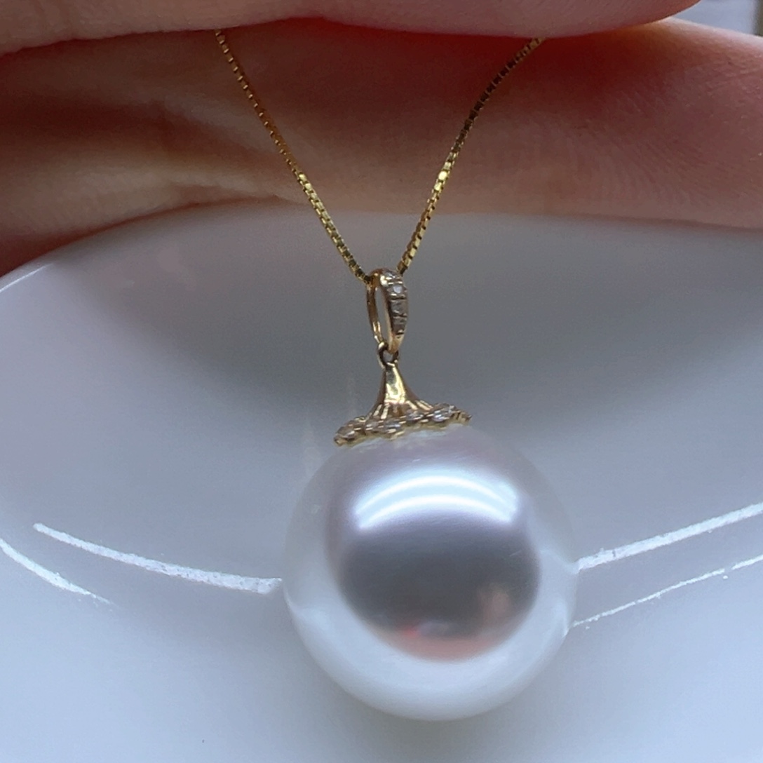 淡水珍珠18K金镶嵌吊坠(赠链)