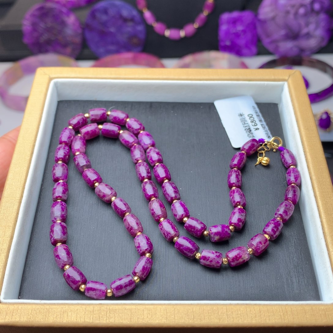 苏纪石（舒俱来）项链18K金镶嵌