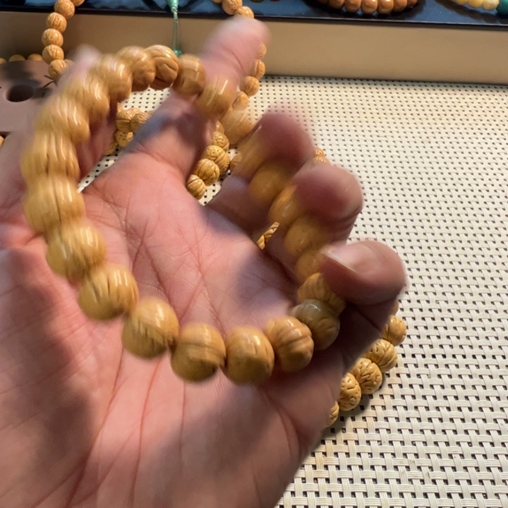 木***哆精品野生小黄桃尺寸12左右微