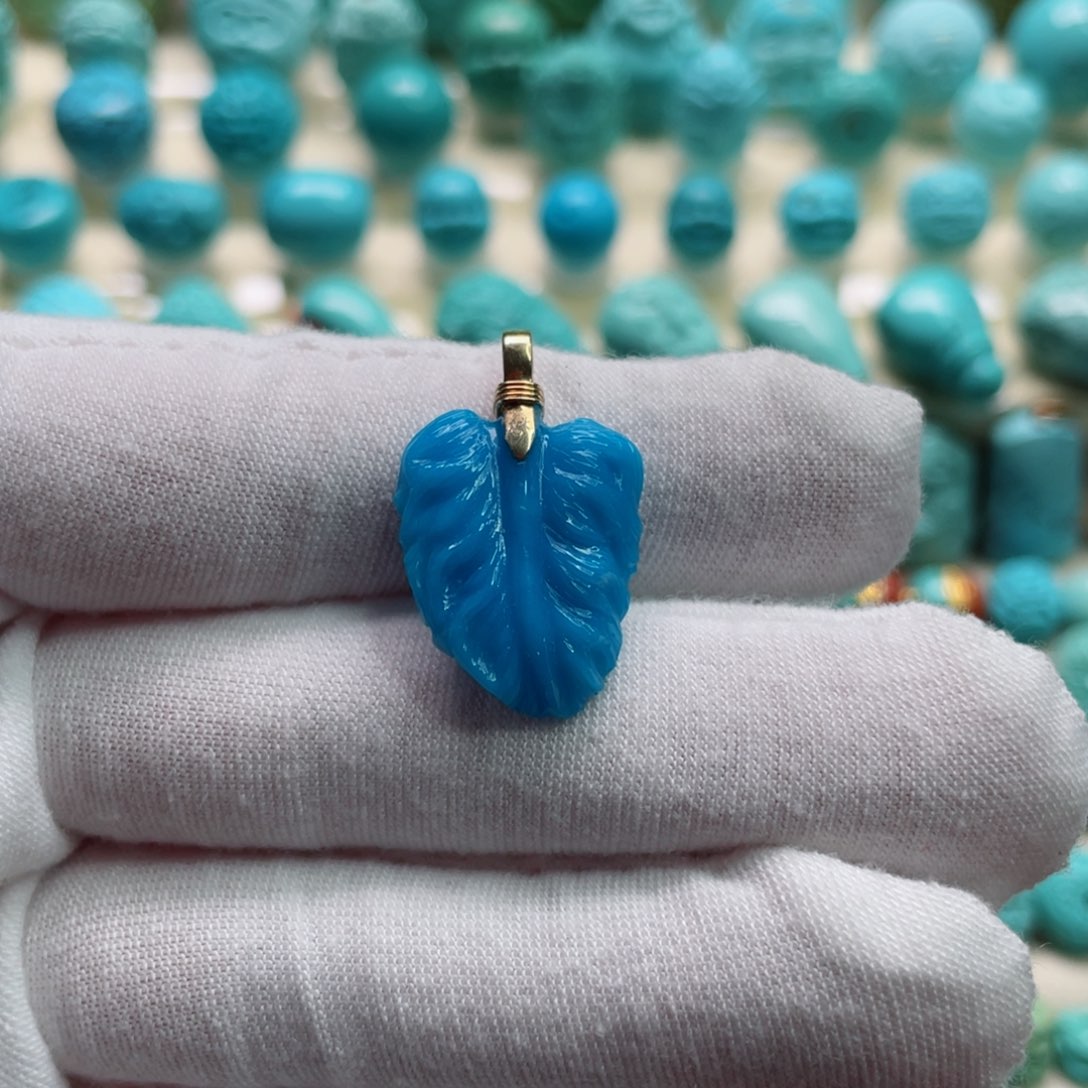 绿松石珠宝奇石18K金镶嵌