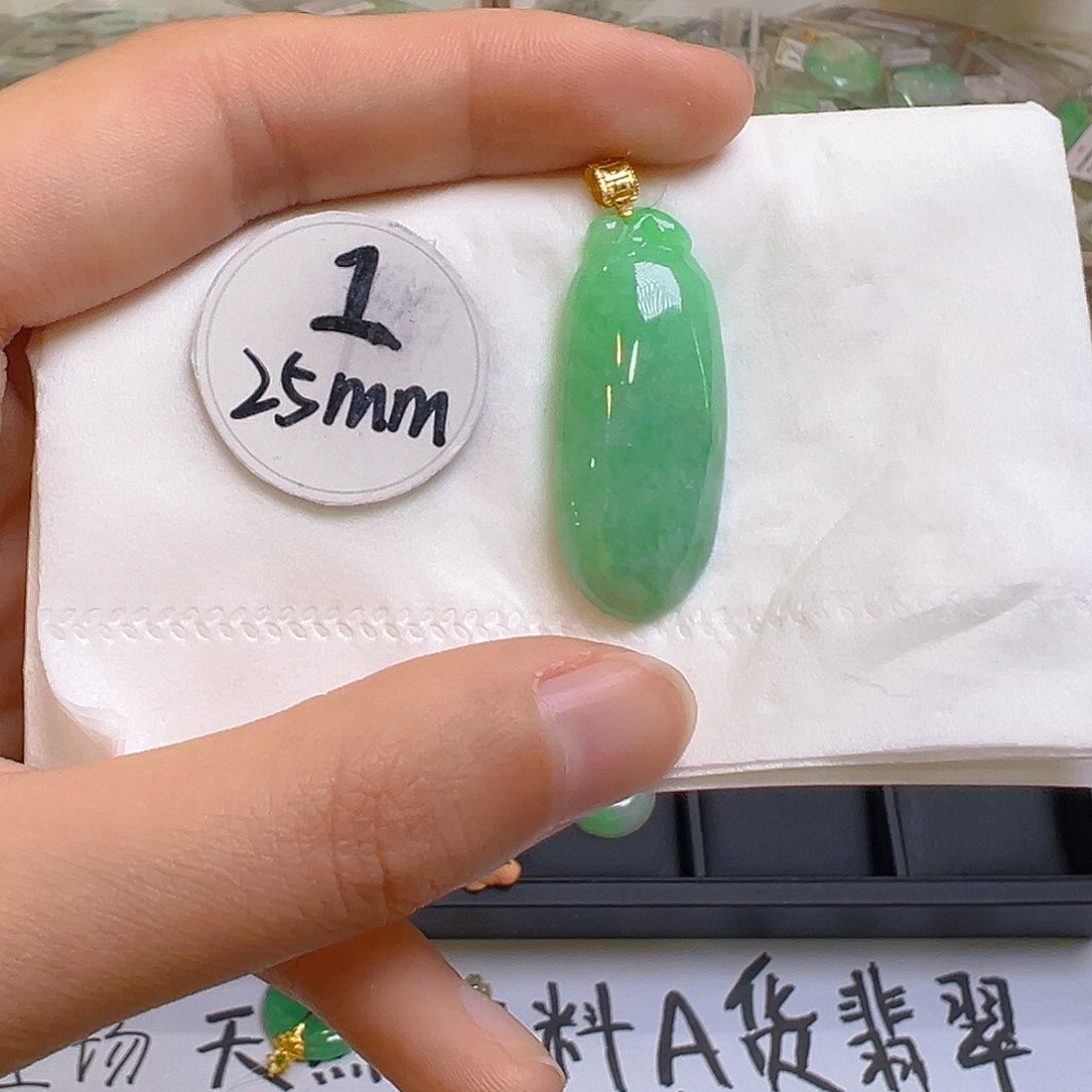 翡翠颈饰18K金镶嵌翡翠