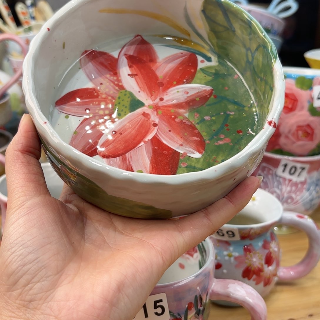瓷片兔兔盖茨。兔兔好
