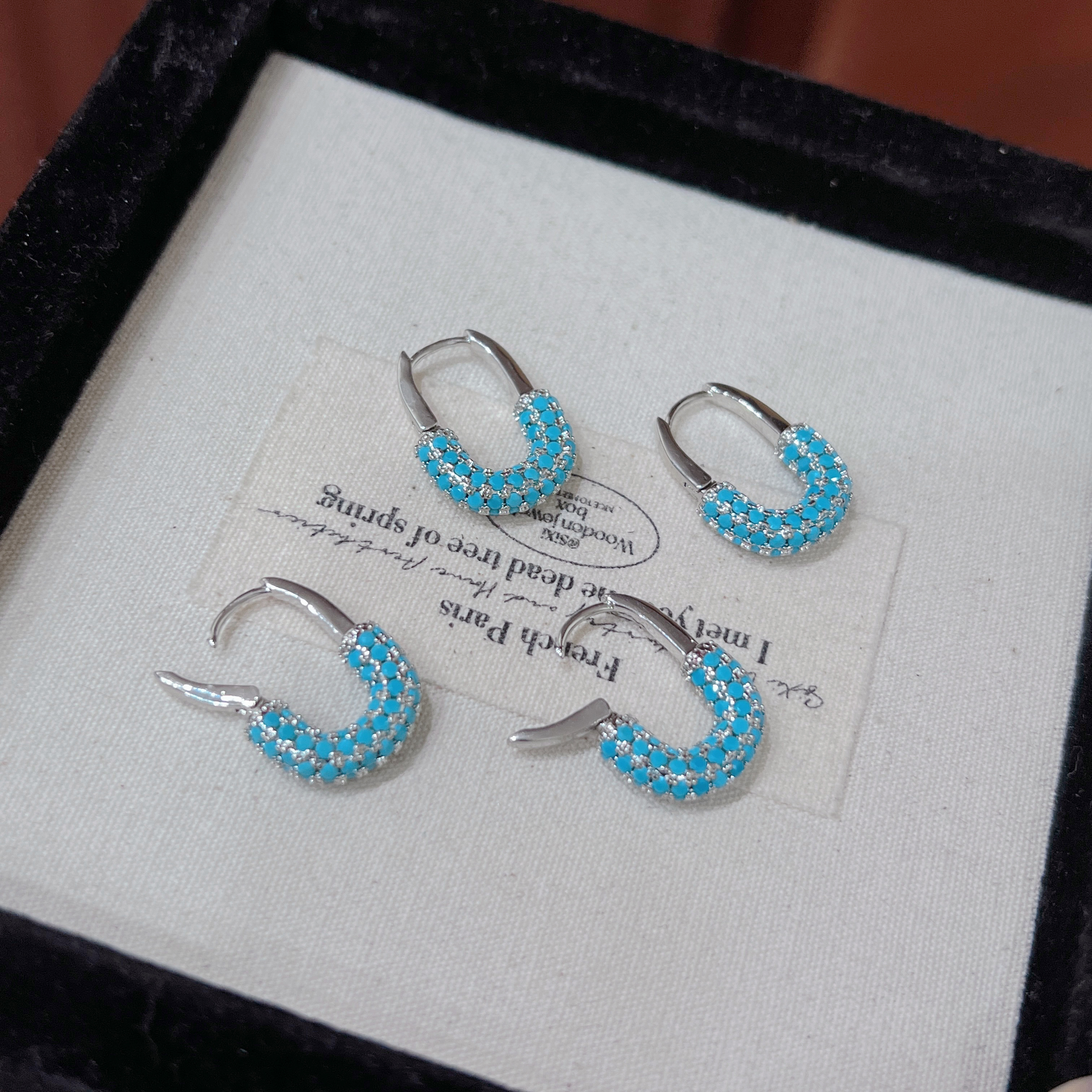 铜合金合成锆石耳饰 蓝色松别针耳扣超仙欧若假日风超仙耳圈耳环