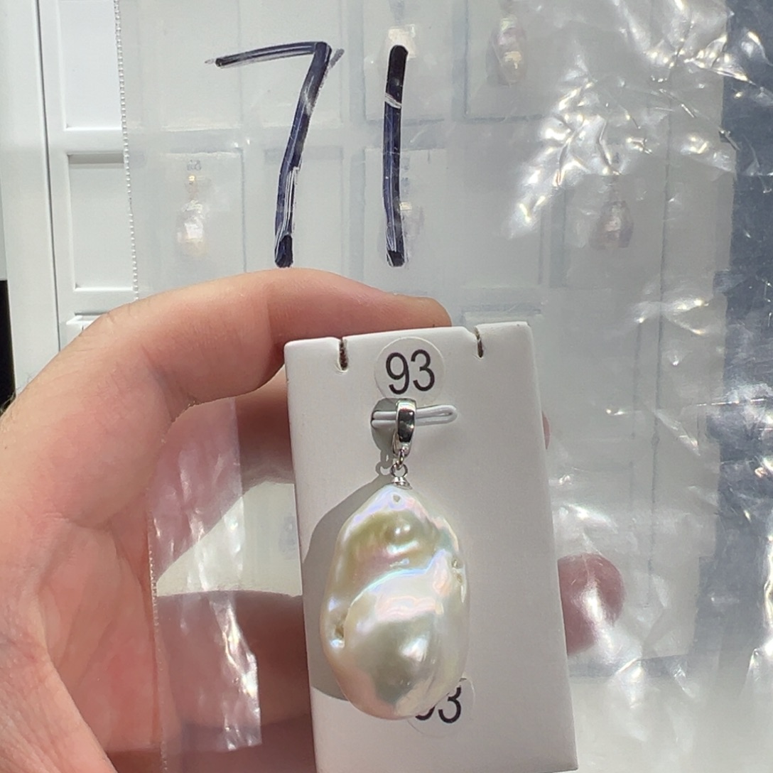 淡水珍珠颈饰合金