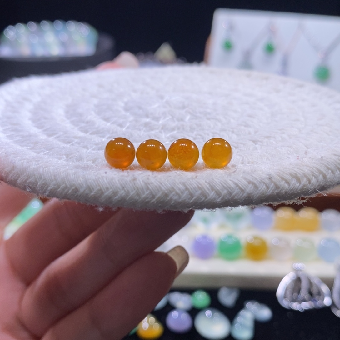 翡翠未镶嵌颈饰多样性发货只发其一