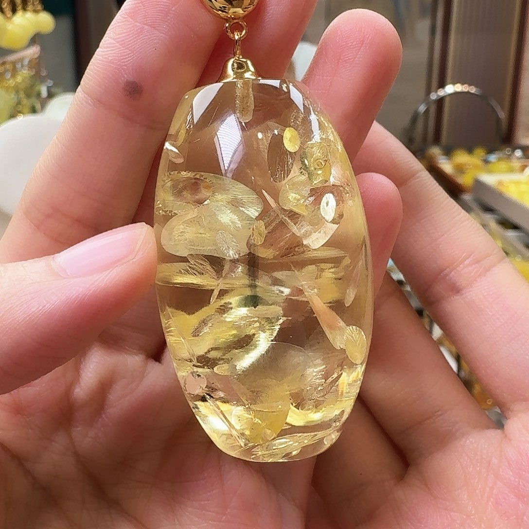 琥珀未镶嵌颈饰吊坠