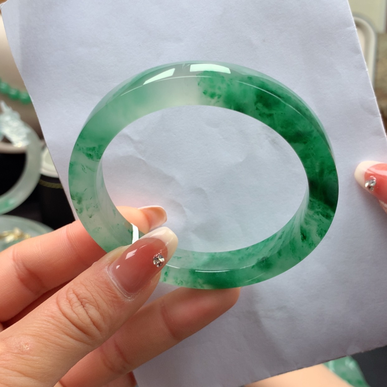 【闪购商品】石英质玉手镯未镶嵌