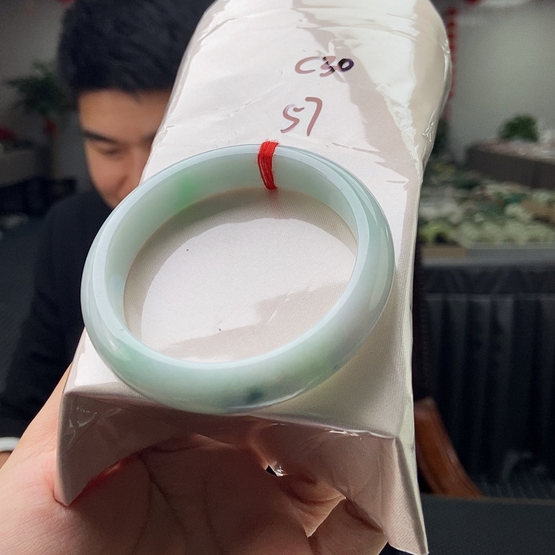 翡翠手镯未镶嵌拍一发一