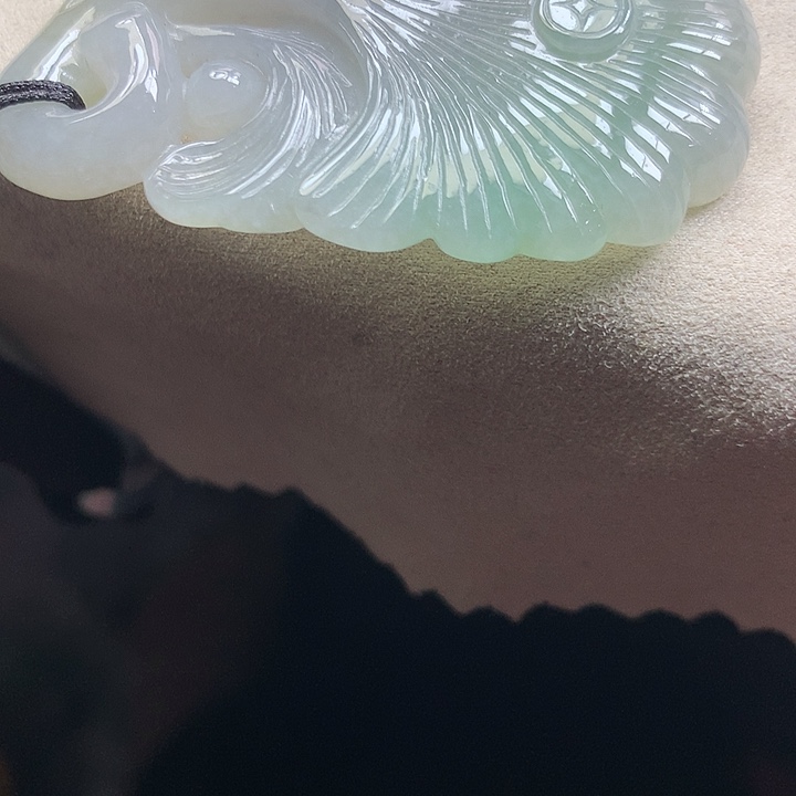 翡翠颈饰未镶嵌吊坠