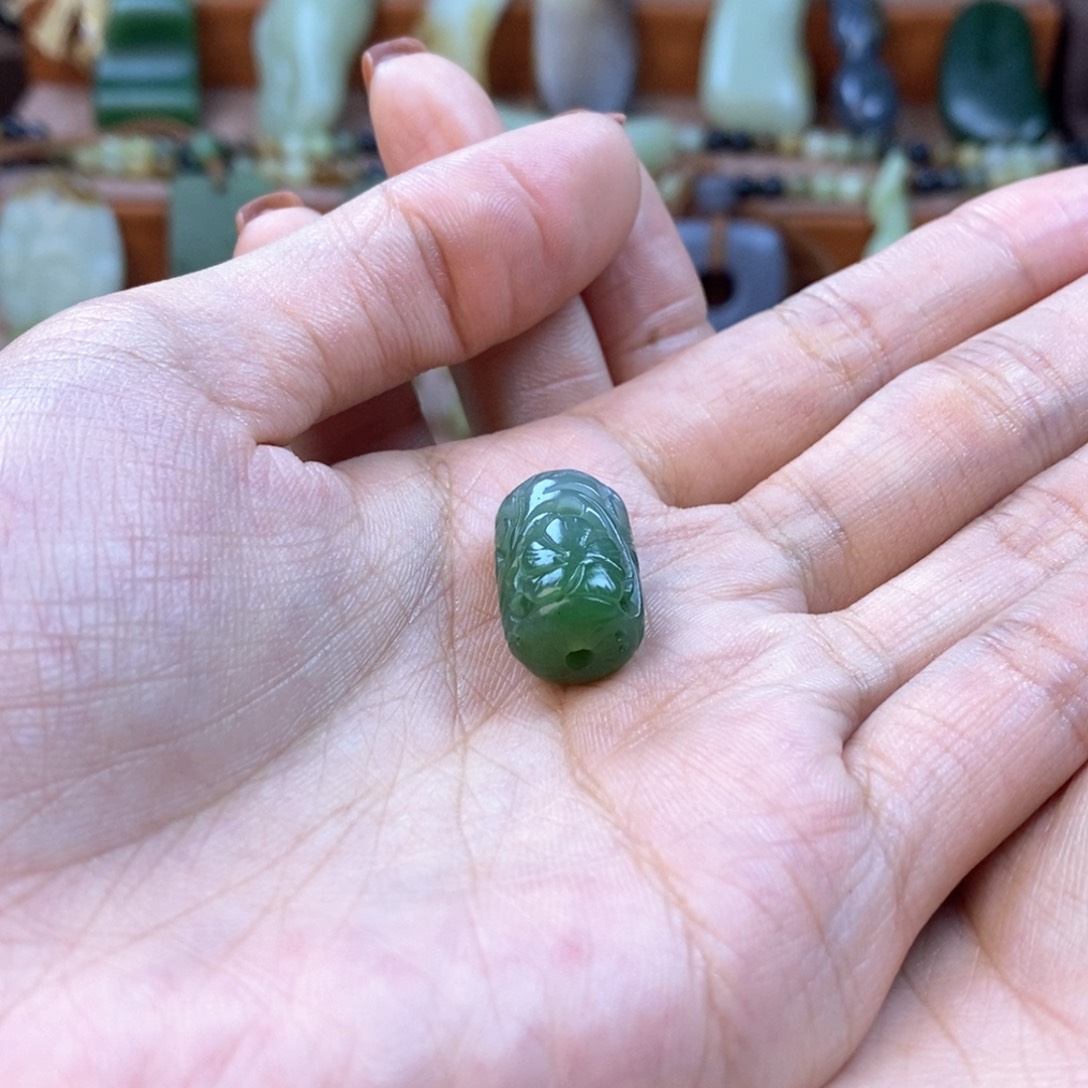 和田玉（碧玉）颈饰未镶嵌琳