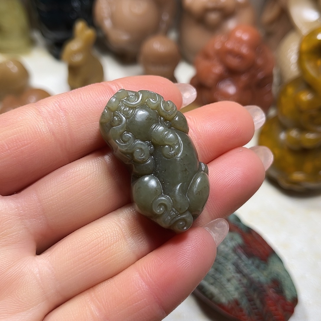 白玉菩提吊坠白玉菩提吊坠