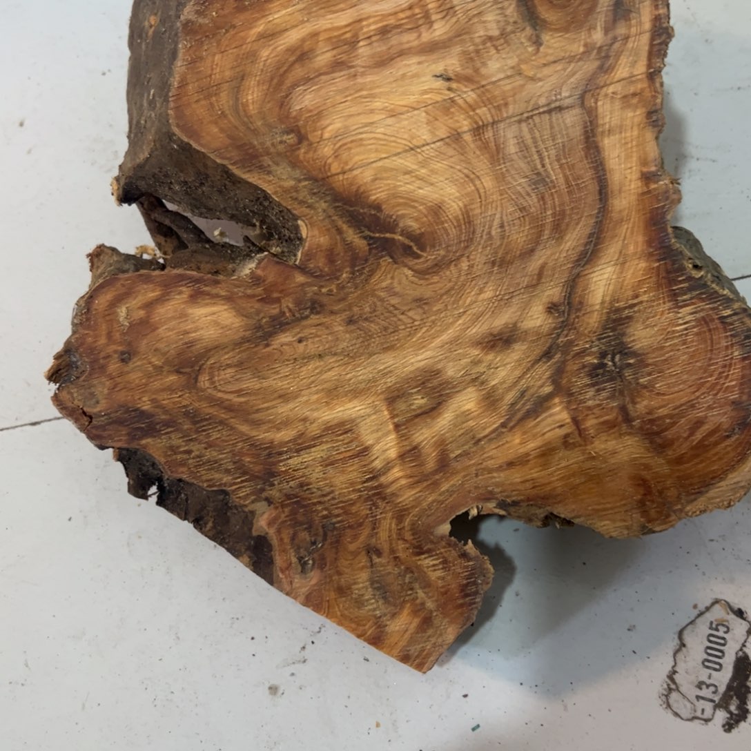 大***2柏木（崖柏）太行陈化闪电料3斤多