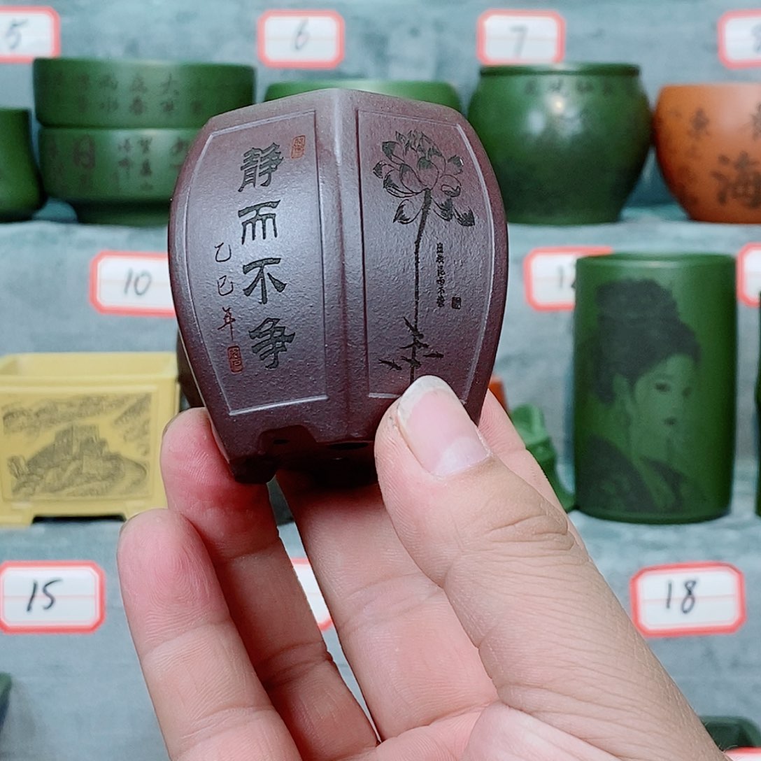 紫砂花盆我在等一