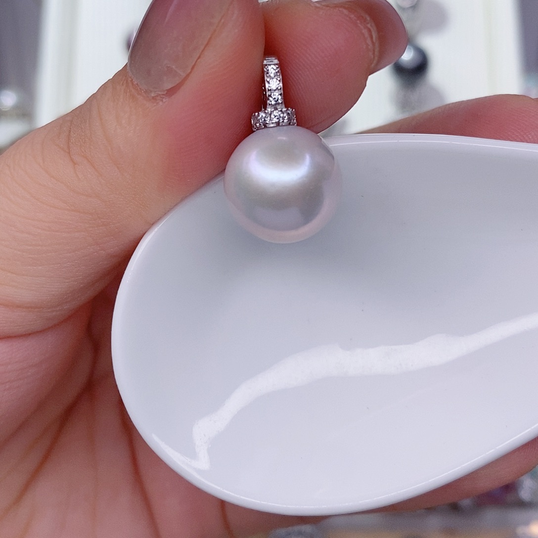 银S925镶嵌淡水珍珠吊坠(赠链)