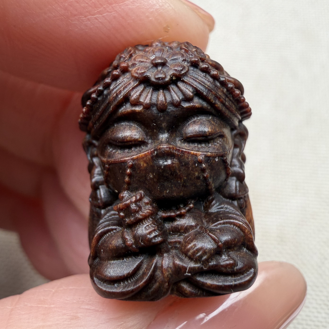 巴布亚贡木雕刻楼兰美女1.5×2.0多样性发其一