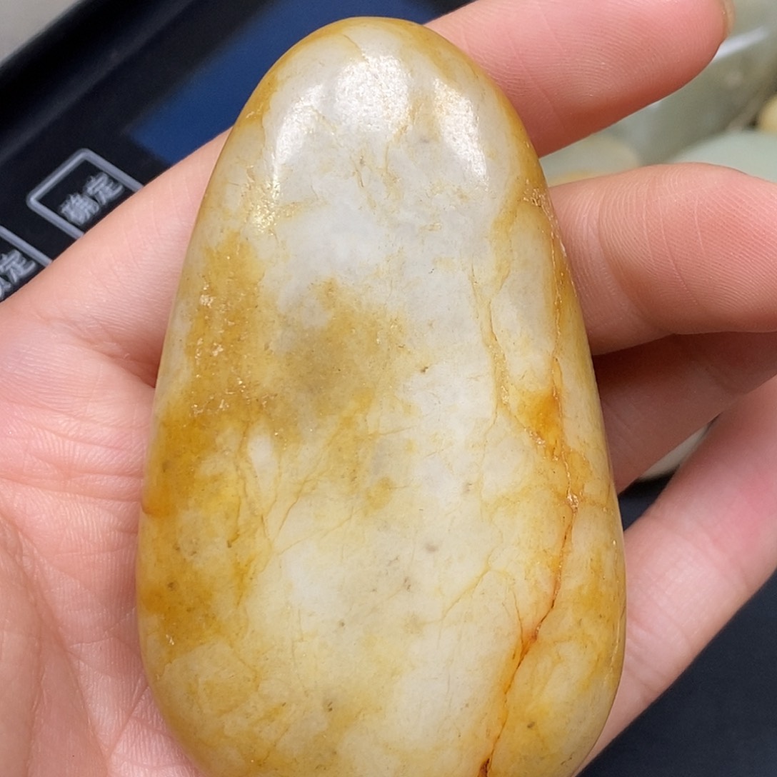 和田玉（糖玉）未镶嵌挂件