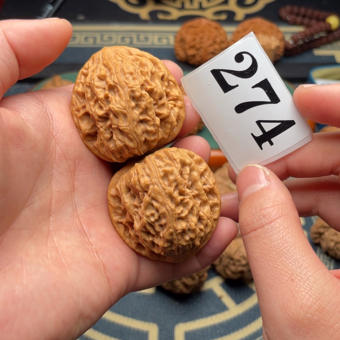 文玩核桃吊坠40鸡心274号