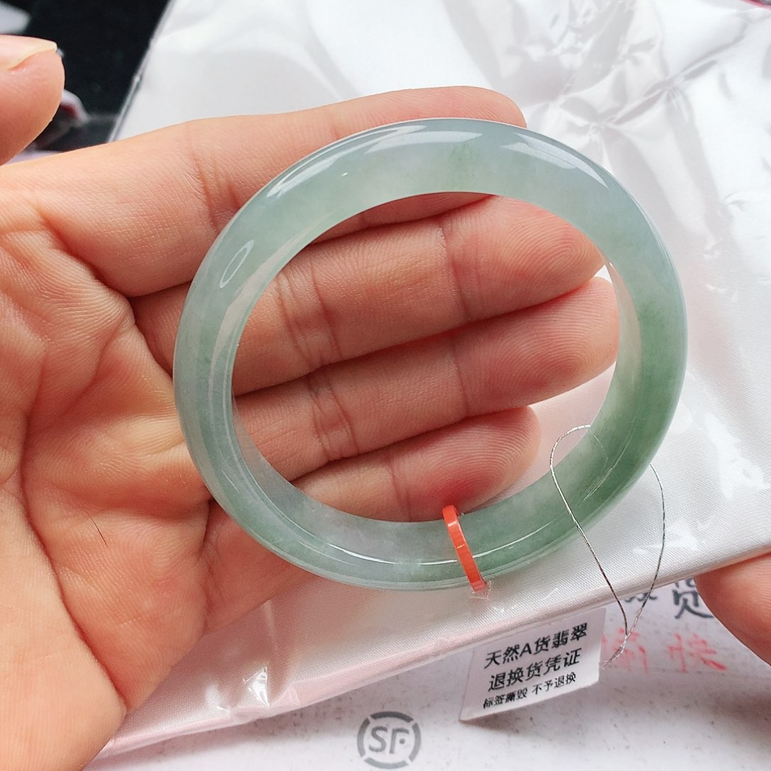 翡翠手镯未镶嵌天然翡翠手镯