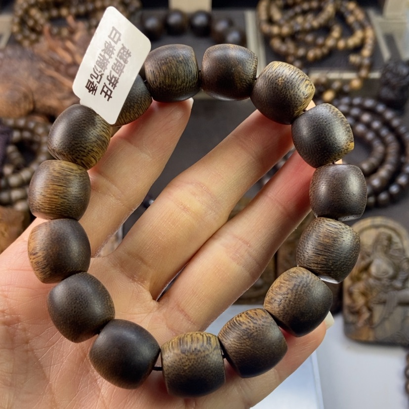 【闪购商品】沉香手串洋*洋越南白棋