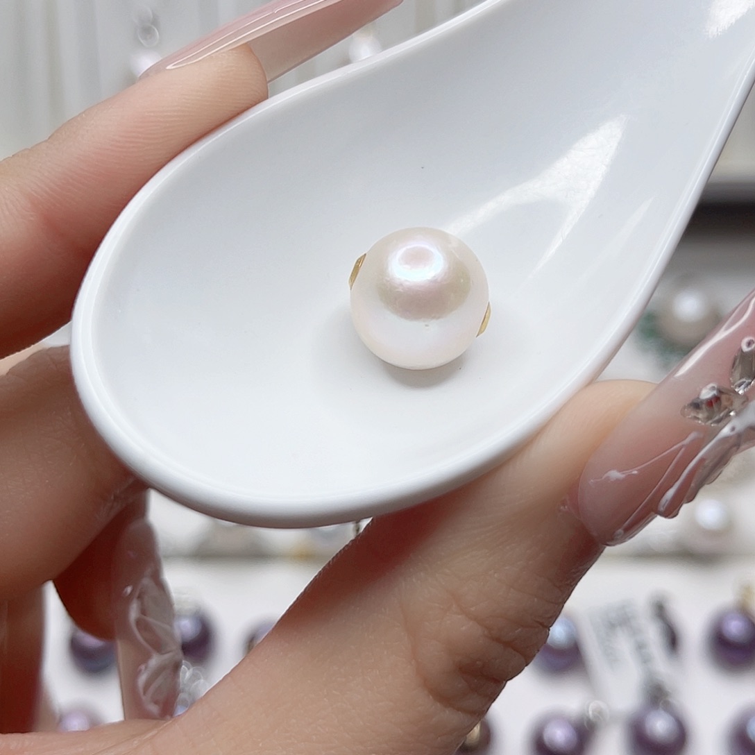 淡水珍珠颈饰18K金镶嵌