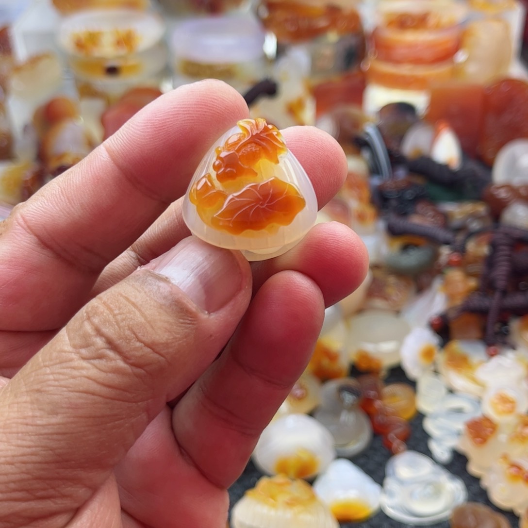 玛瑙/玉髓颈饰未镶嵌