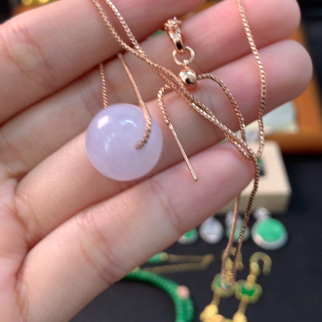 翡翠未镶嵌颈饰13.5