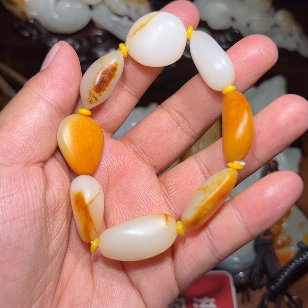 和田玉颈饰未镶嵌