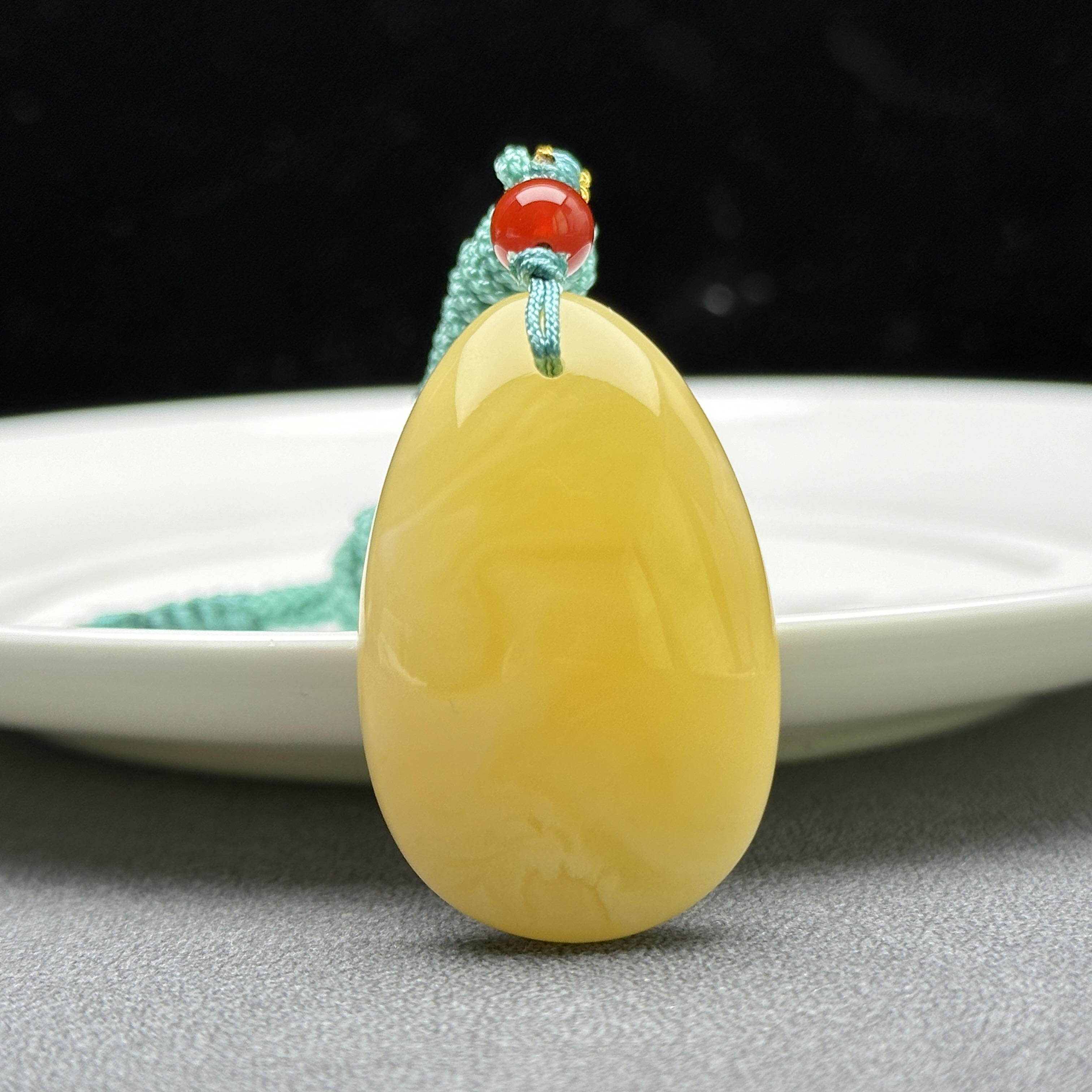 Y1111天然原矿蜜蜡 鸡油黄妖花水滴牌 24*38mm抖音基地质检发货