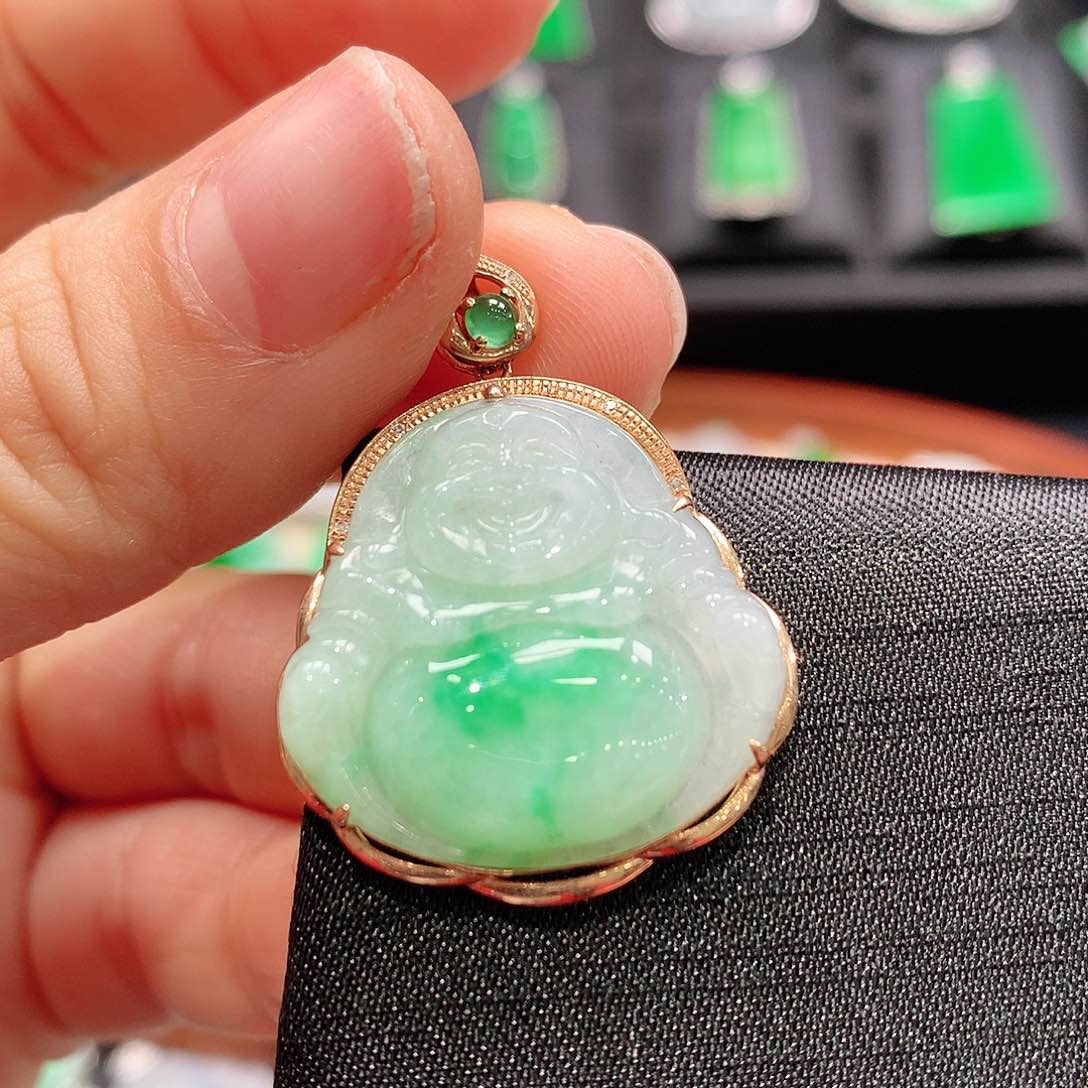 翡翠颈饰18K金镶嵌佛公