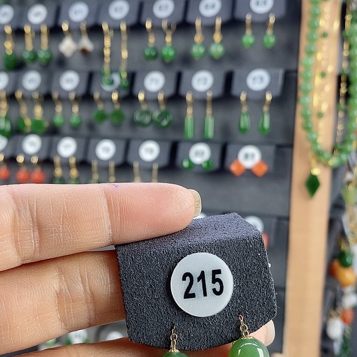 和田玉耳饰18K金镶嵌