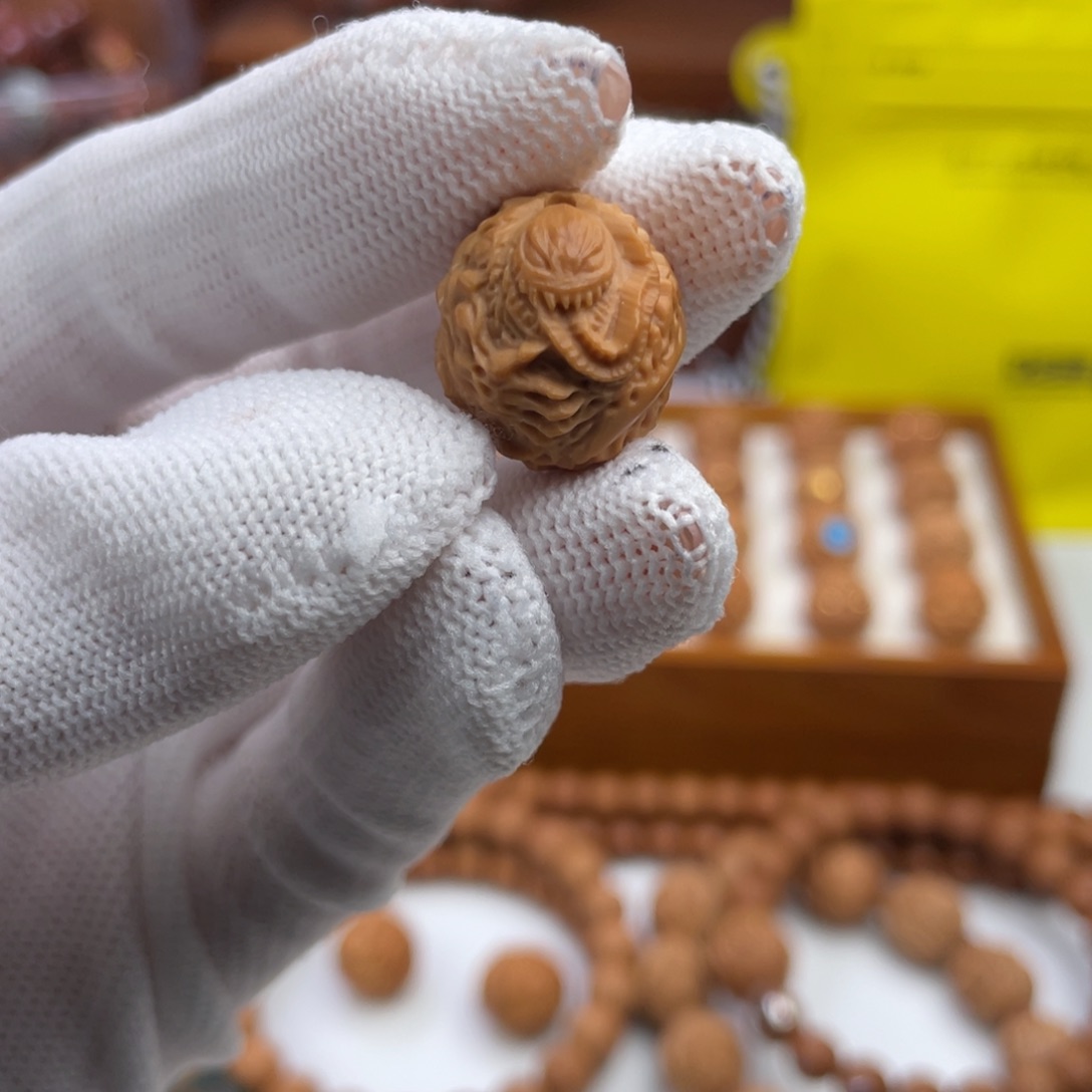 吊坠猴头核桃猴头核桃雕刻