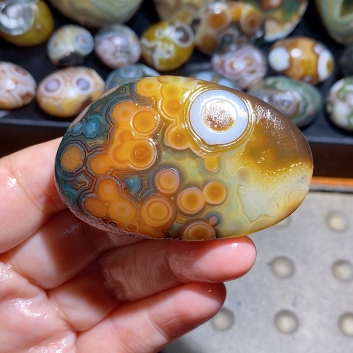 未镶嵌玛瑙/玉髓珠宝半成品90