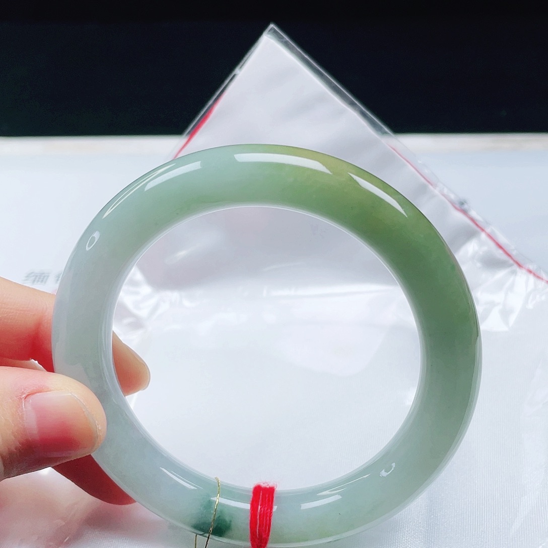 翡翠未镶嵌手镯（圆镯）60➕圈口